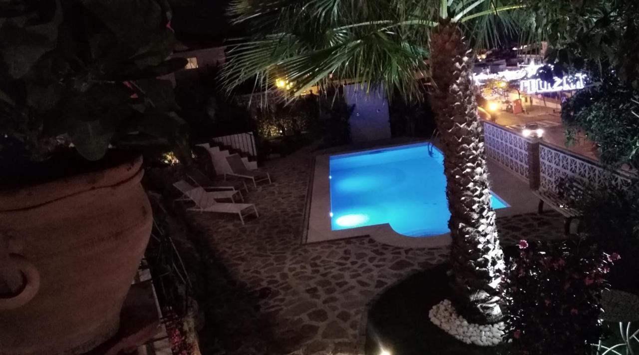 Boutique X Pueblo, Benalmadena Hotel Екстериор снимка